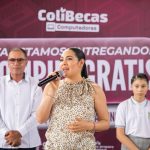 Indira Vizcaíno inició en Armería entrega de ColiBecas Computadoras; otorgarán más de 21 mil laptops gratuitas con inversión de 174.6 mdp
