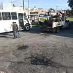 Ayuntamiento de Colima realiza jornada de bacheo en la Calzada del Campesino